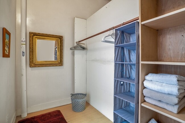 Building Photo - 573 W San Francisco St