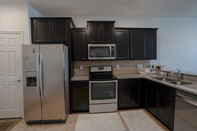 Building Photo - 9136 Hillcroft Dr