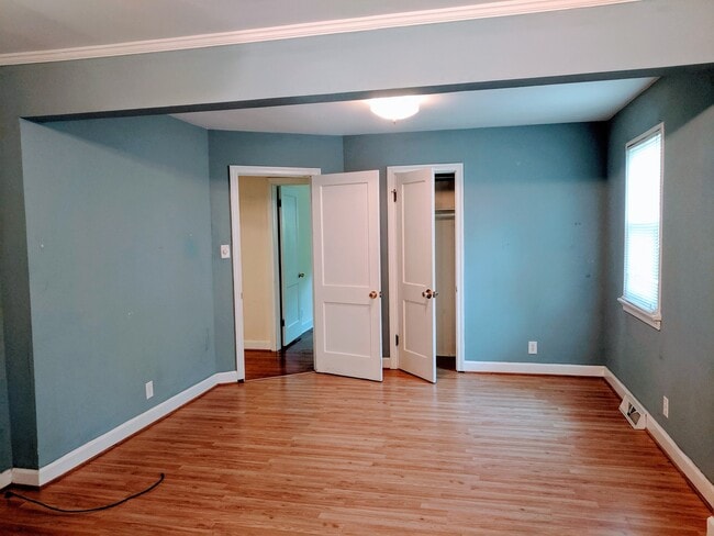 Building Photo - Spacious 3bdrm/2bth Home Located in a Well Established Neighborhood in Richmond's West End  Conve...