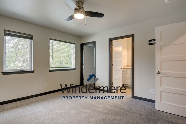 Building Photo - 3 Bed 3 Bath Home in Admirals Cove