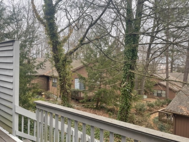 Building Photo - 484 Lazywood Ln