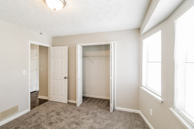 Building Photo - 3 Bedroom Split Level Atlanta Home