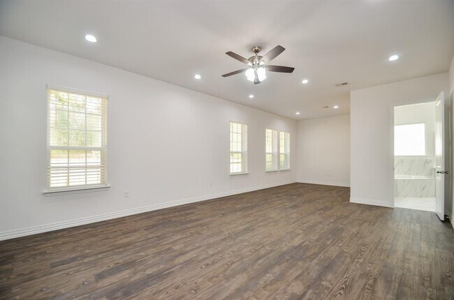 Building Photo - 6514 Fraser Pt Ct