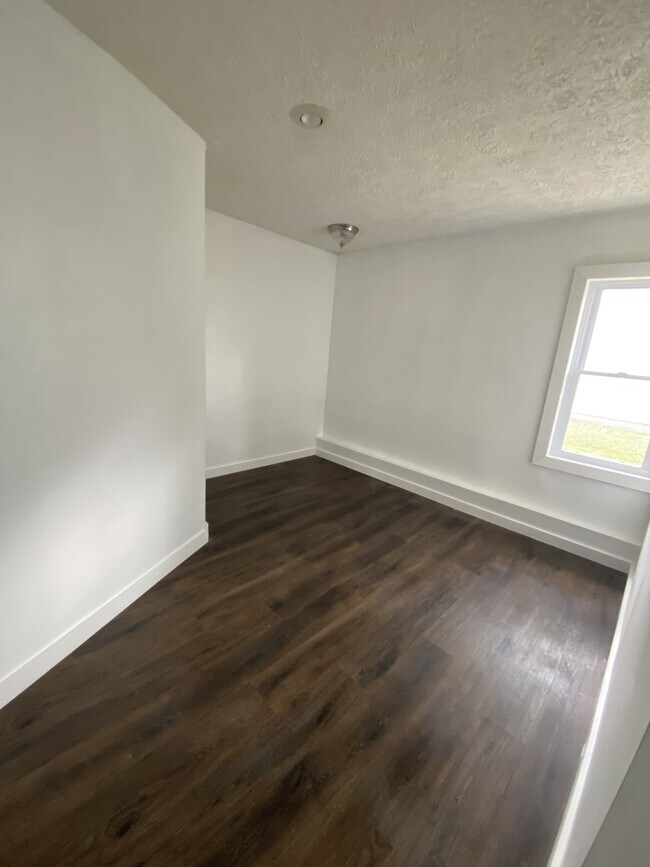 Building Photo - 174 N Buhl Farm Dr