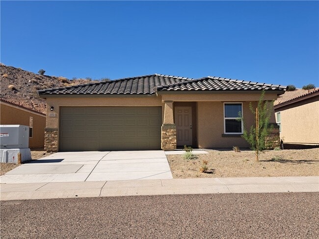 Primary Photo - 2372 Tapatio Dr