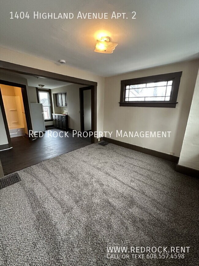 Primary Photo - 1404 Highland Ave