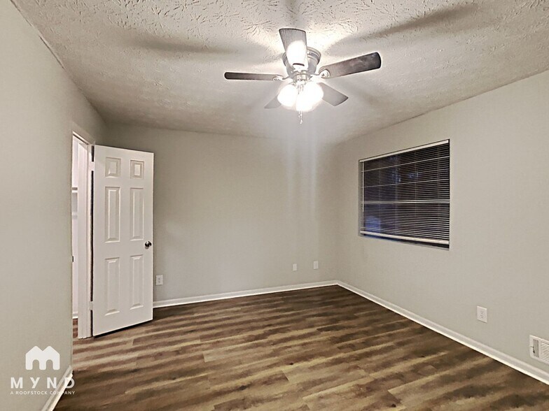 Building Photo - 785 Edenton Ct