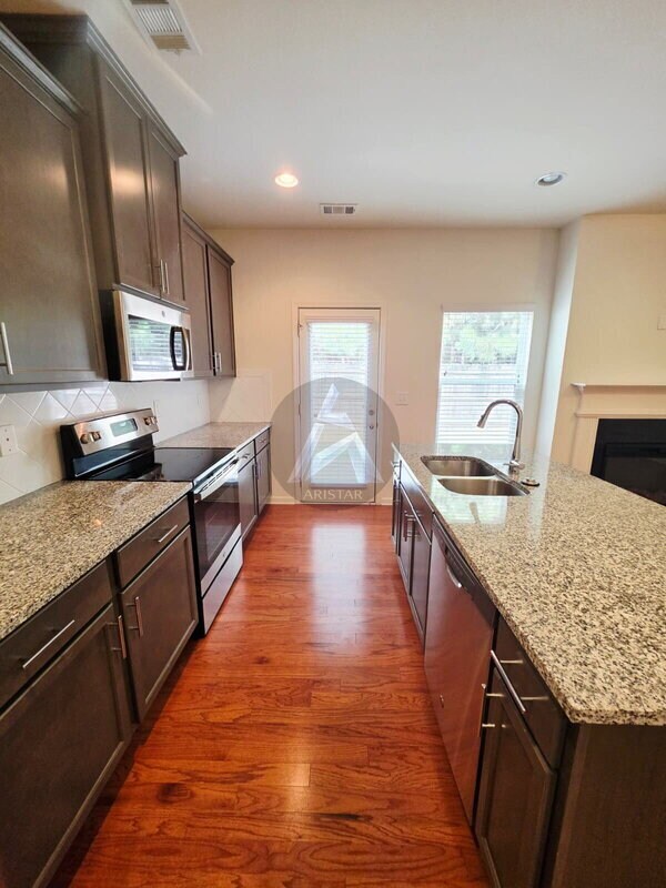 Building Photo - 5270 Mill Way