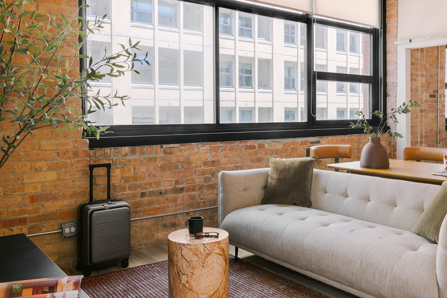 Building Photo - 555 W Jackson Blvd