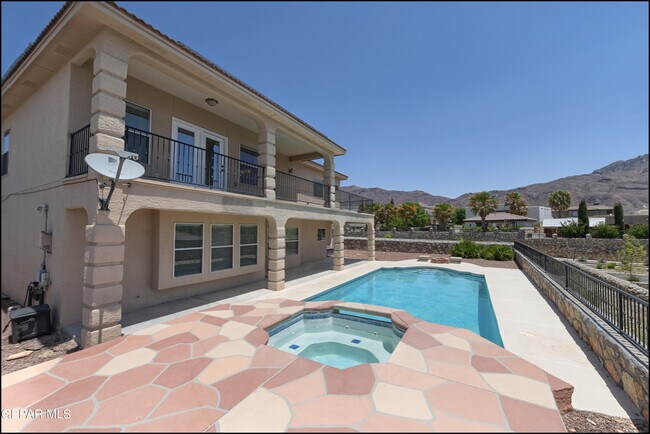 Building Photo - 6300 Franklin Vista Dr