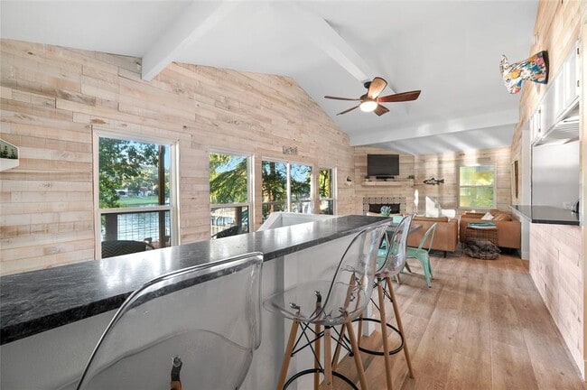 Building Photo - 1708 Ski Slope Dr