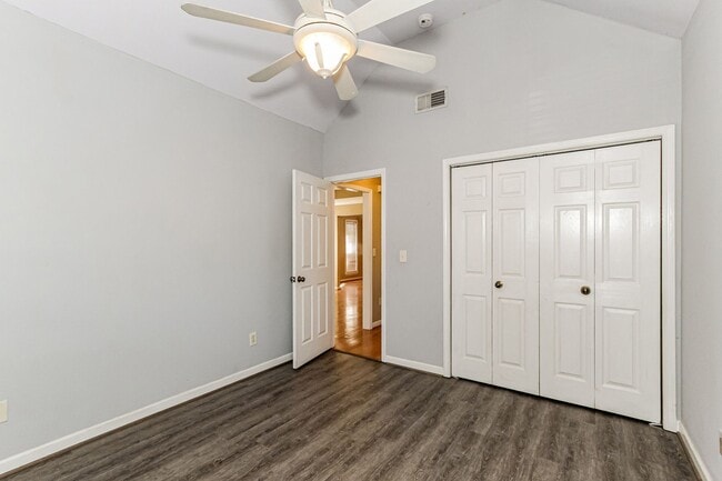 Building Photo - 453 Tocoa Rd