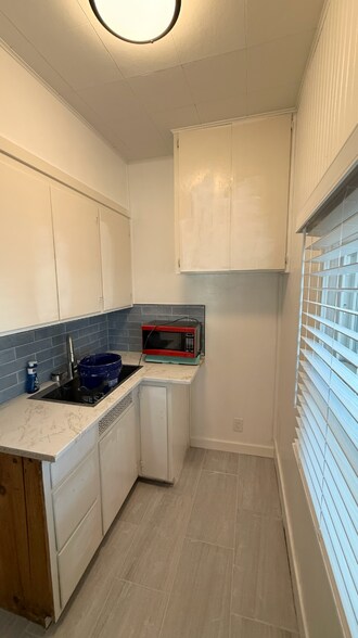 Building Photo - 1069 N 1st St