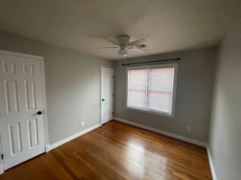 Building Photo - 1631 Andover Ct