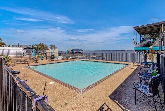 Building Photo - Condo Available Now