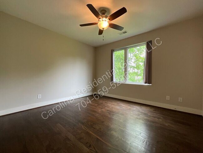 Building Photo - 1012 Westbrook Dr