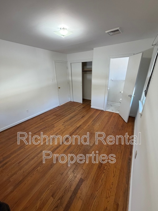 Building Photo - 2520 Farrand St