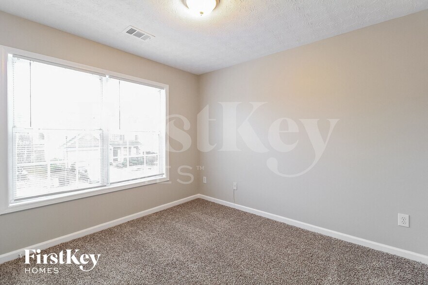 Building Photo - 773 Clairidge Oak Ct