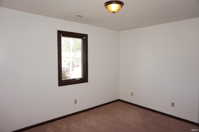Building Photo - 617 Villa Park Ct