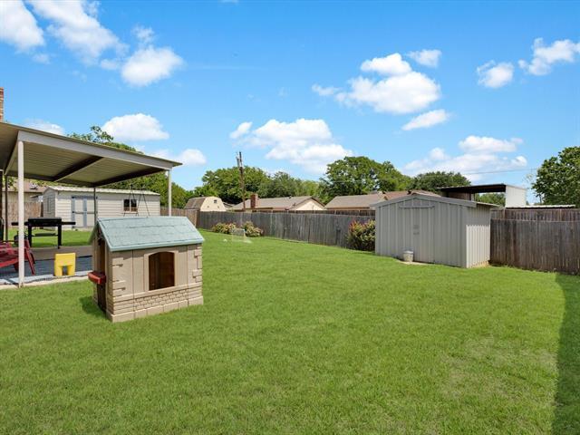 Building Photo - 1323 Hemphill Dr