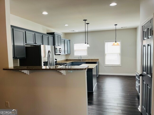 Building Photo - 445 Summerlin Blvd