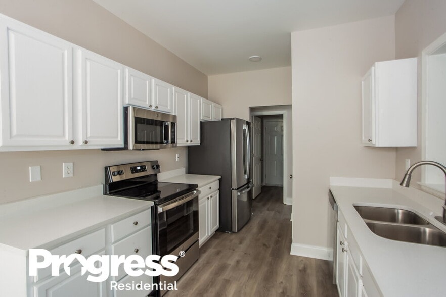 Building Photo - 2358 Wednesbury Ct