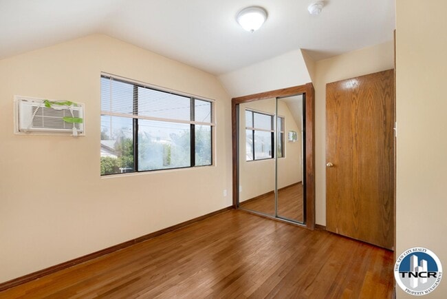 Building Photo - Delightful 4 Bedroom | 2 Bath