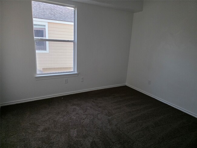 Building Photo - 16107 Sandy Path Ln