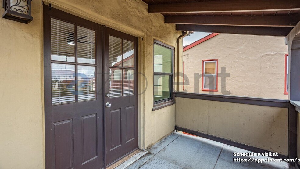 Building Photo - 1390 E Santa Clara St