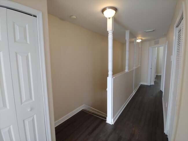 Building Photo - 3106 Shoma Dr