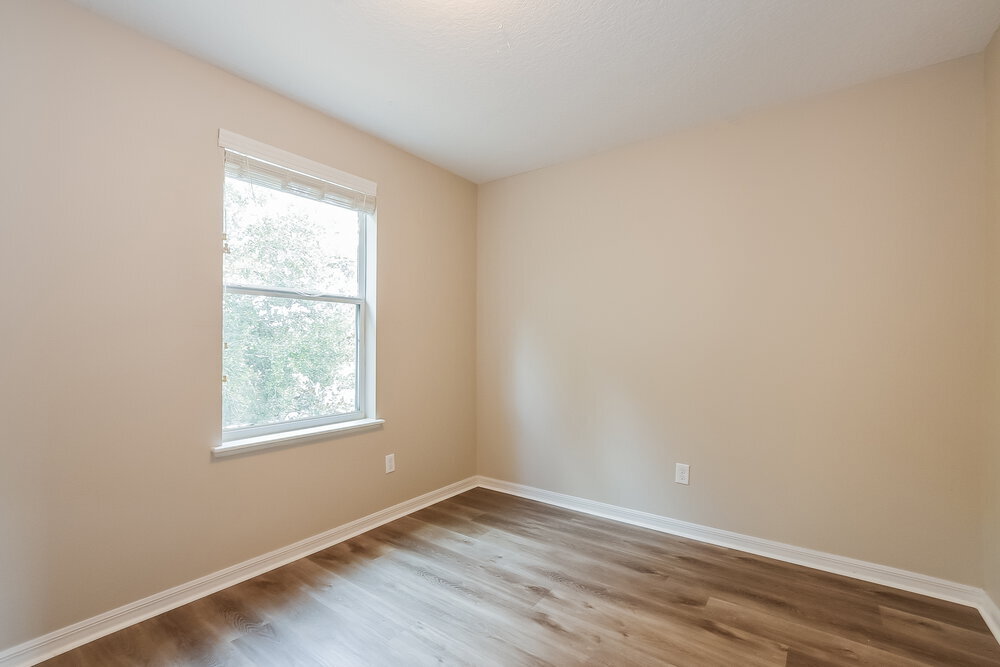 Building Photo - 7545 Sloewood Dr