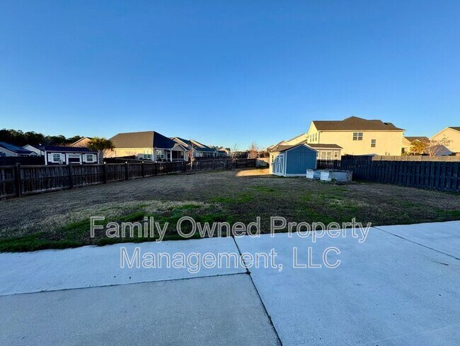 Building Photo - 584 Pendleton Dr