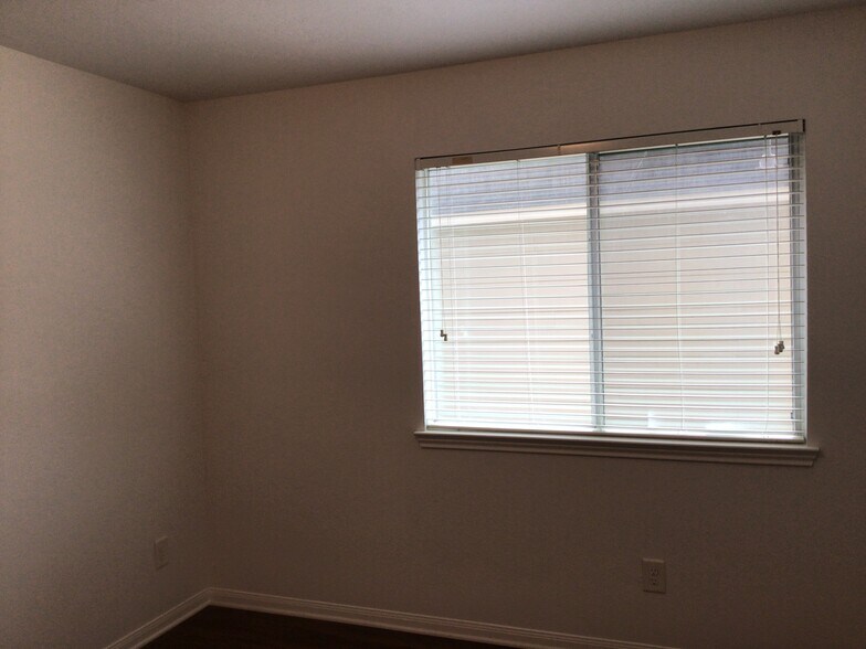Building Photo - 21530 N Werrington Way