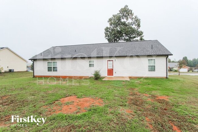 Building Photo - 612 Everlasting Way