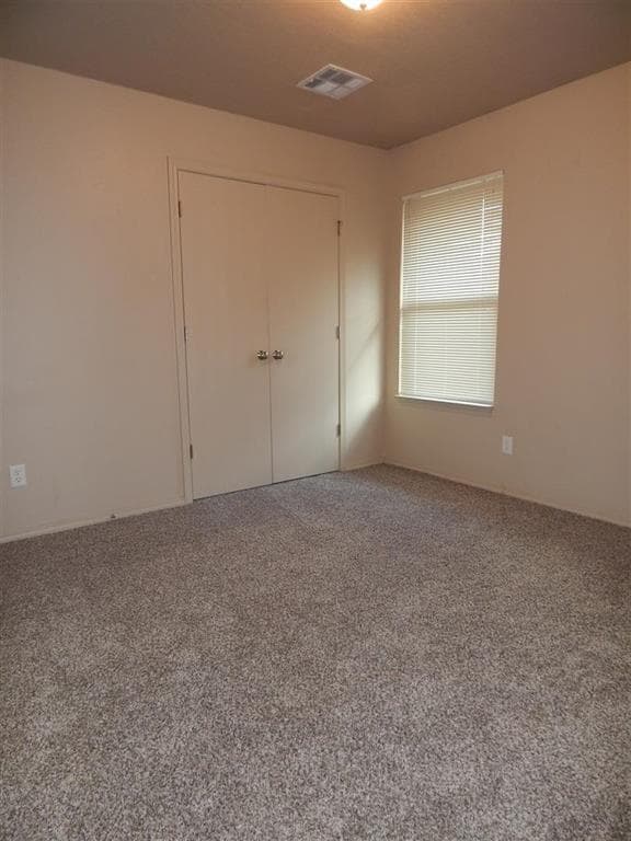 Building Photo - 3623 Vanguard Dr