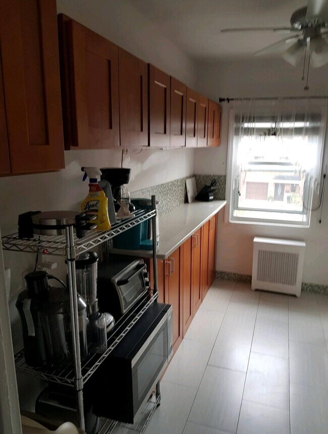 Building Photo - 2002 46th St