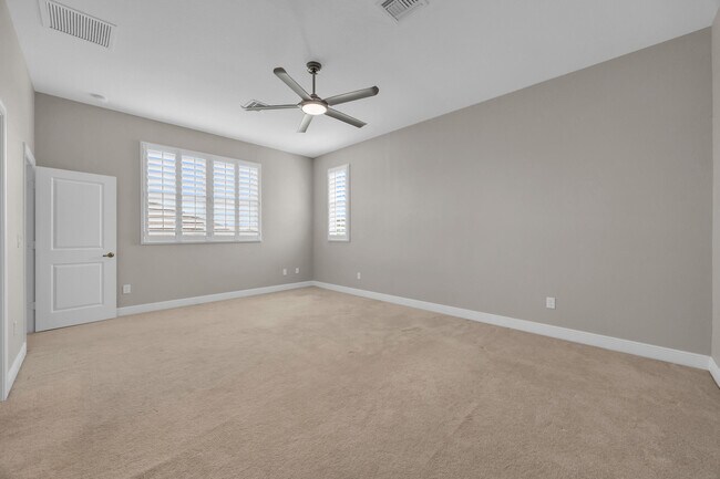 Building Photo - 4720 SW Ardsley Dr