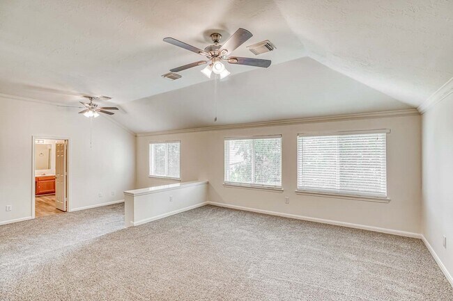 Building Photo - 6935 Moss Boulder Dr