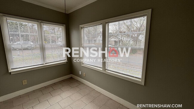 Building Photo - 2915 Felix Ave