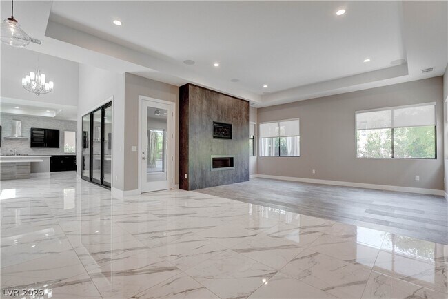 Building Photo - 86 Pristine Glen St