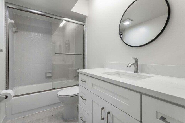 Building Photo - 3113 Kingswood Terrace