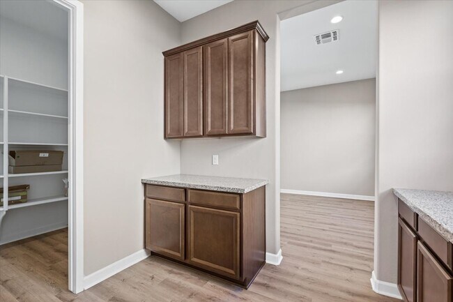 Building Photo - 35763 Geode Wy
