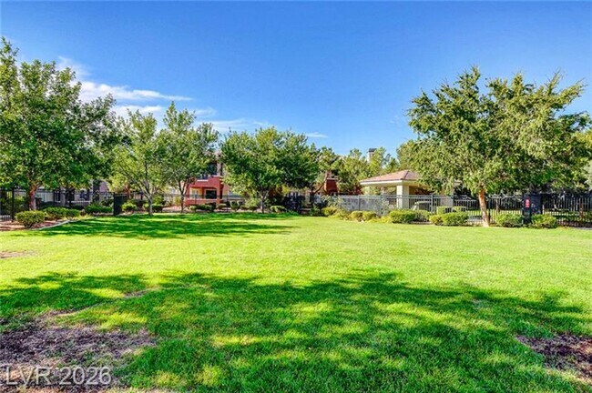 Building Photo - 10809 Garden Mist Dr