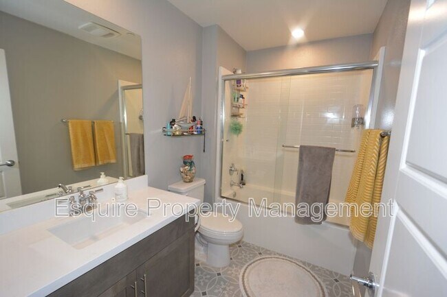 Building Photo - 643 Winchester Dr