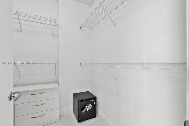 Building Photo - 7934 West Dr