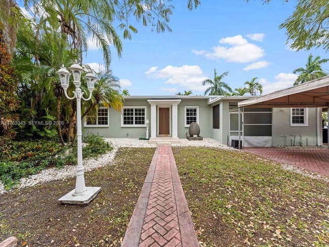 Building Photo - Southwest 47th Street, Miami, FL 33155 - 3 BR 1 BA single-family home