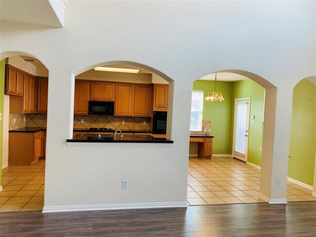 Building Photo - 2516 Brittany Lakes Dr
