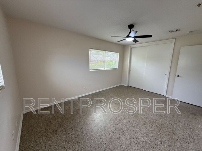 Building Photo - 8340 Le Mesa St