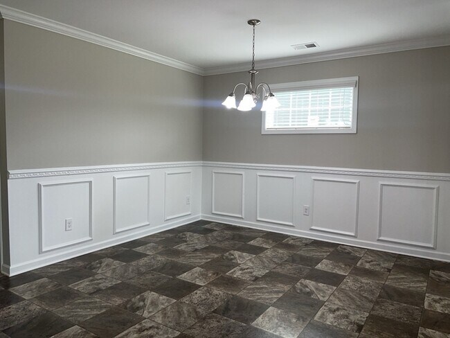Building Photo - 131 Screech Dr