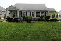 Building Photo - One Bedroom Duplex in North Kansas City